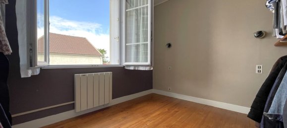 5 bedrooms House in Bouafle, France No. 325927 9