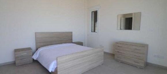 4 bedrooms House in Tala, Cyprus No. 9856 2