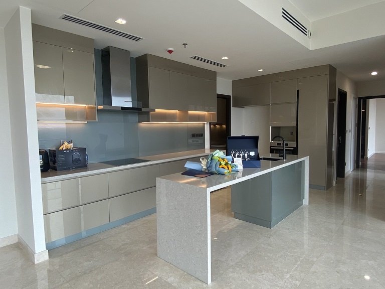 4 bedrooms Condo in Thu Duc, Vietnam No. 13450