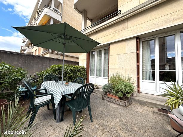 2 chambres Appartement à Enghien-les-Bains, France No. 359175