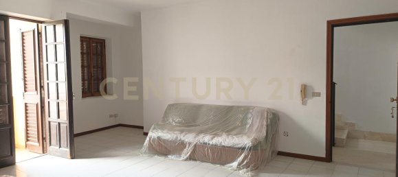 9 rooms House in Messina, Italy No. 13112 7