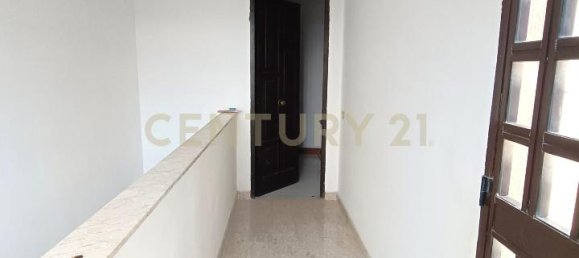 9 rooms House in Messina, Italy No. 13112 43