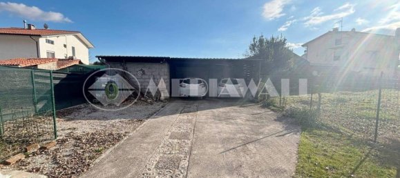 6 rooms House in Pordenone, Italy No. 33020 13