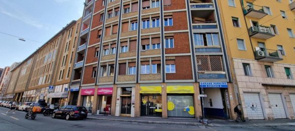 1800m² Commercial property in Bologna, Italy No. 372455 18