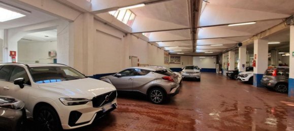 1800m² Commercial property in Bologna, Italy No. 372455 13