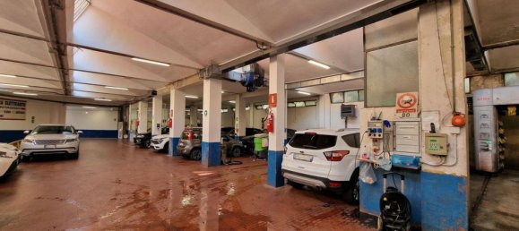 1800m² Commercial property in Bologna, Italy No. 372455 14