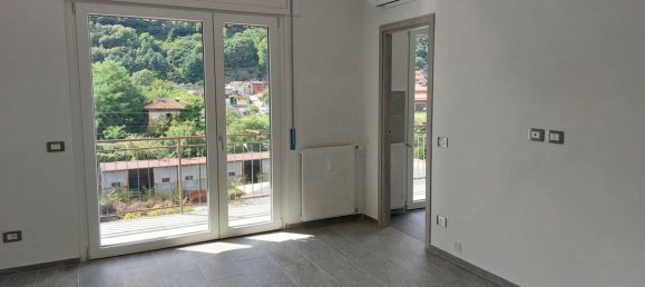 3 bedrooms Apartment in Omegna, Italy No. 334255 3