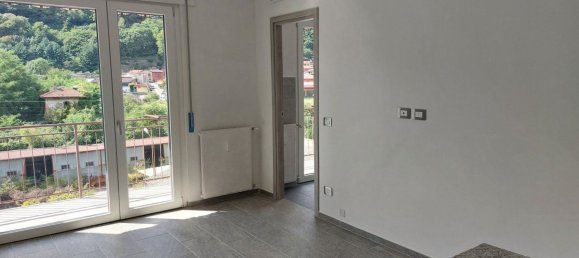 3 bedrooms Apartment in Omegna, Italy No. 334255 4