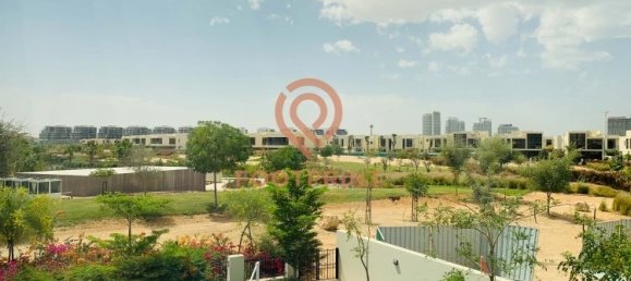 4 bedrooms Townhouse in Dubai, UAE No. 24524 10