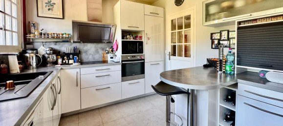 5 bedrooms House in Seine-Maritime, France No. 307010 8