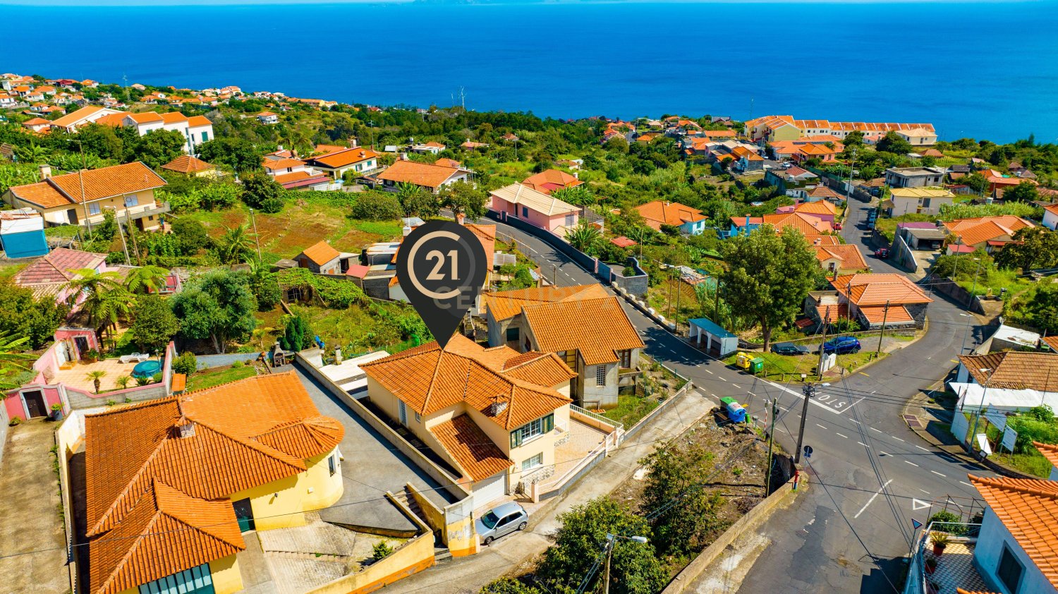 Villa de 4 dormitorios en Santa Cruz, Portugal No. 231690