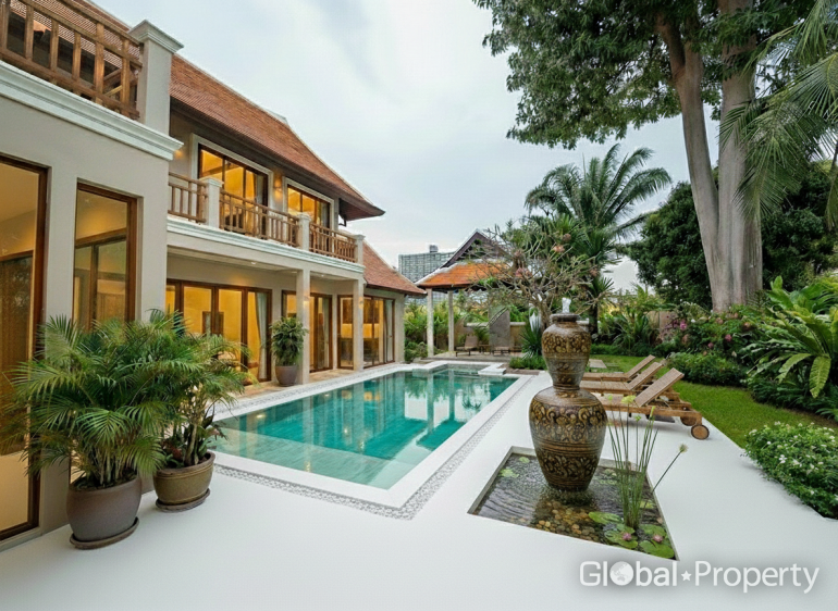 Moradia T5 em Pattaya, Thailand N.º 146028
