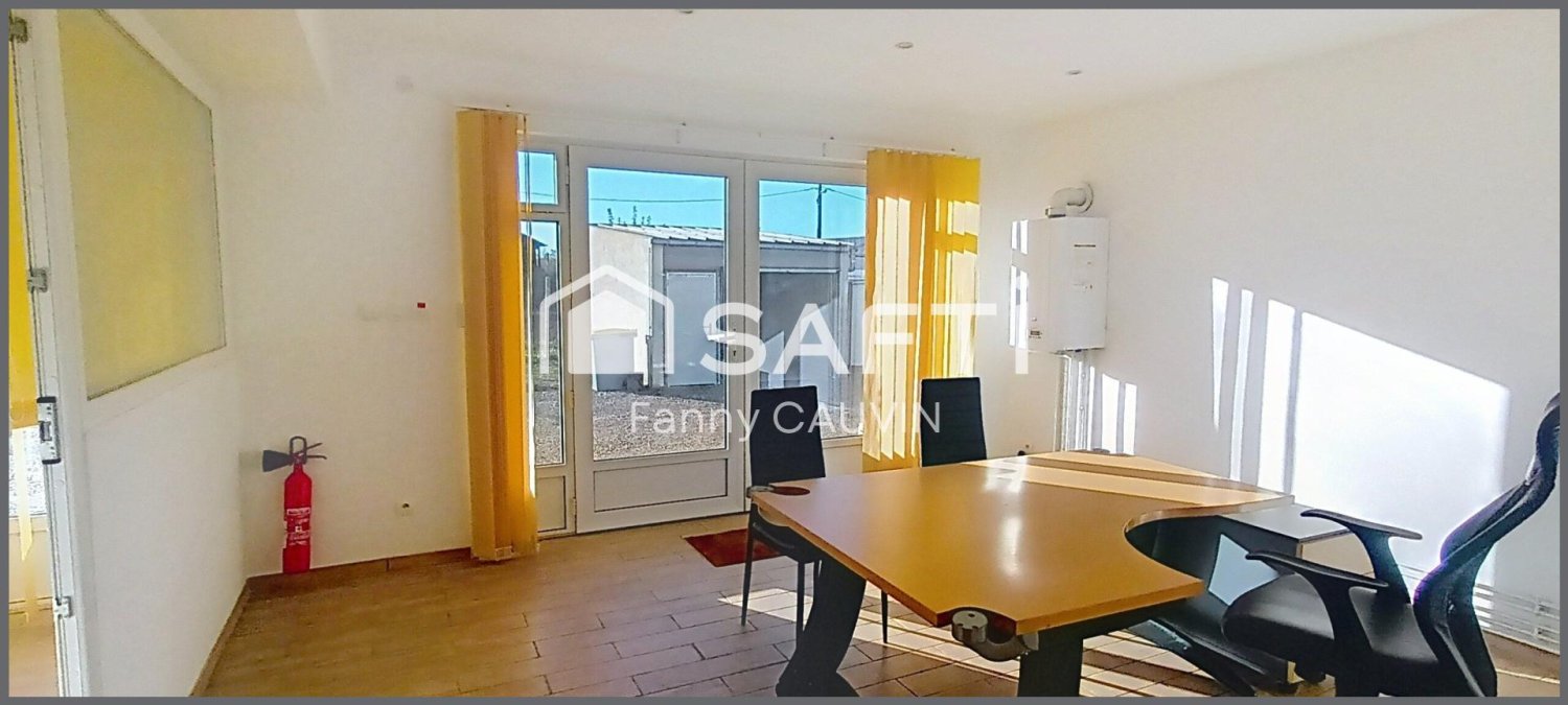 4 bedrooms Building in Bresles, France No. 52044