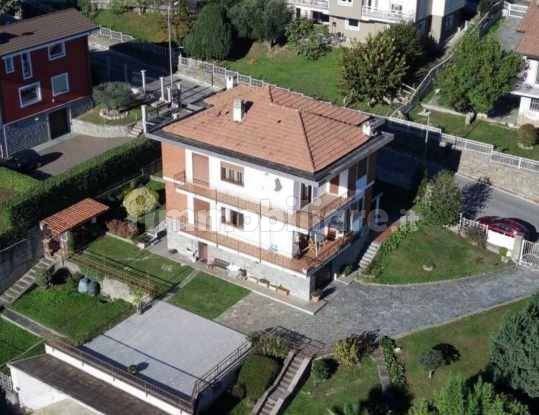 4 bedrooms Villa in San Pietro Val Lemina, Italy No. 176499