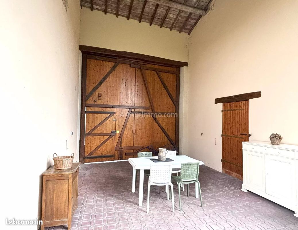 6 chambres Maison à Châlons-en-Champagne, France No. 158097