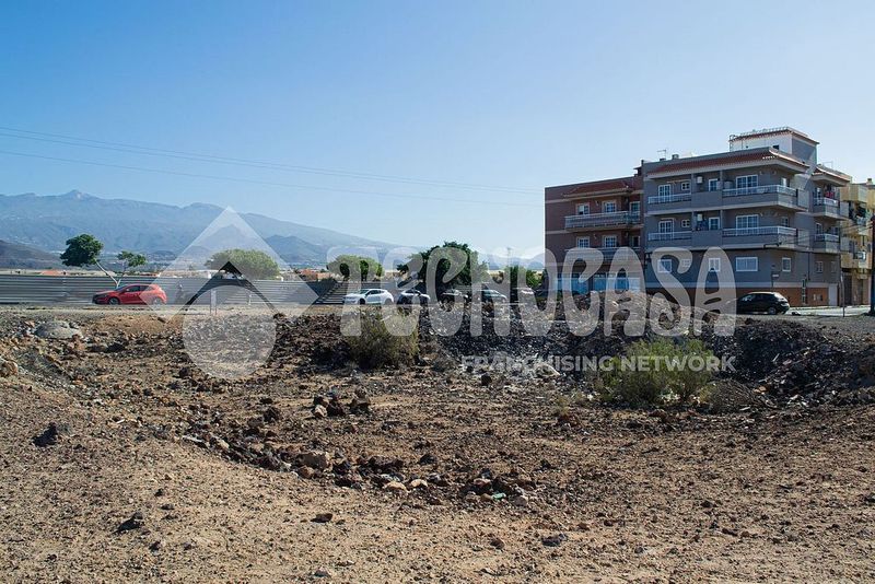 Terreno en Arona, Spain 127 m² No. 180417