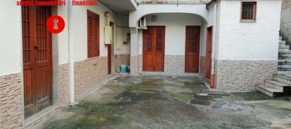 3 rooms Apartment in Cimitile, Italy No. 153424 2