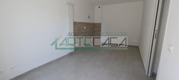Apartamento de 3 divisões em Pontedera, Italy N.º 23799 2