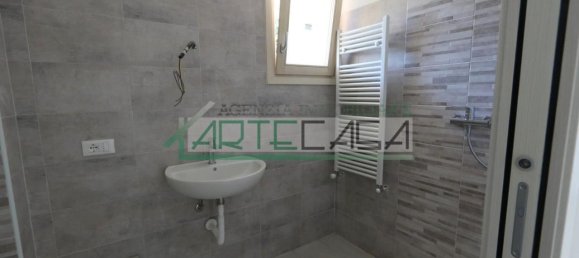 Apartamento de 3 divisões em Pontedera, Italy N.º 23799 10