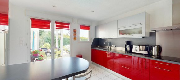 5 bedrooms House in Doubs, France No. 362056 9