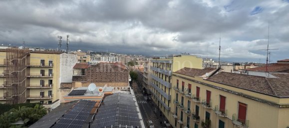 Ático de 6 habitaciónes en Catania, Italy No. 84551 2