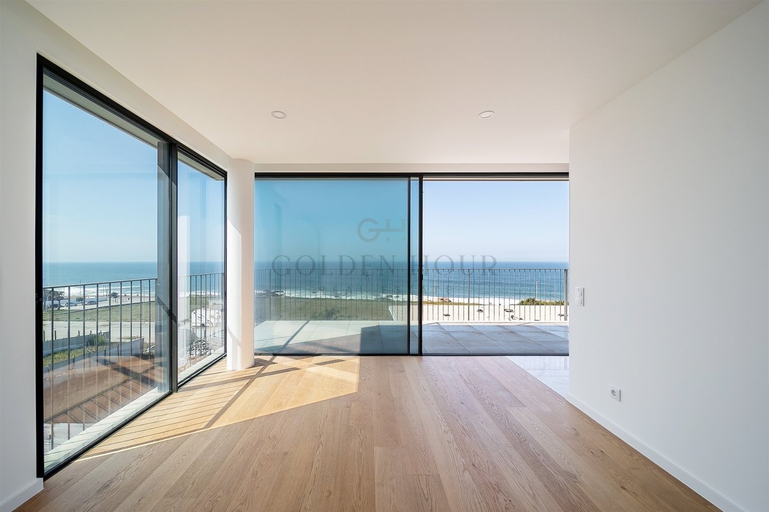 3 bedrooms Apartment in Vila Nova de Gaia, Portugal No. 336433