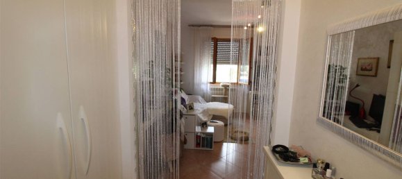 2 rooms Apartment in Monteriggioni, Italy No. 45974 3