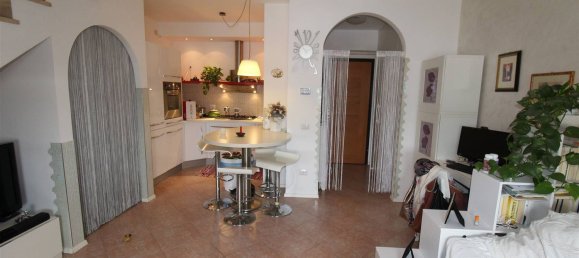 2 rooms Apartment in Monteriggioni, Italy No. 45974 9