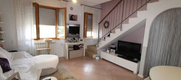2 rooms Apartment in Monteriggioni, Italy No. 45974 2