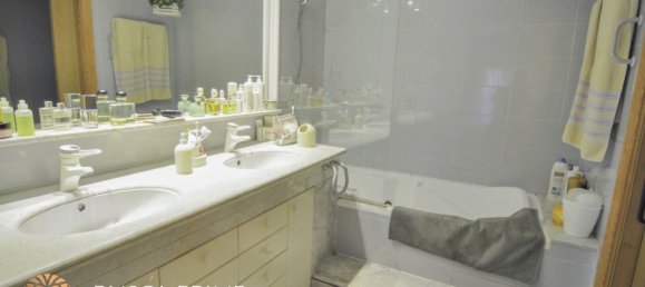 5 Schlafzimmer Stadthaus in Gava, Spain, Nr. 35 7