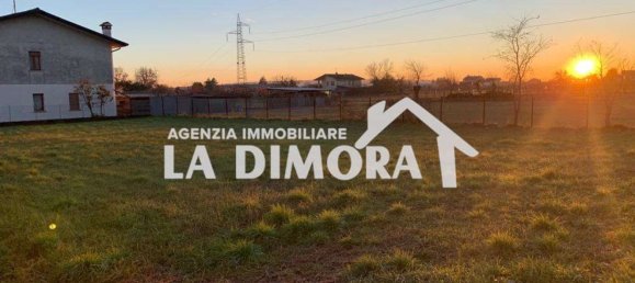 820m² Land in Pieve di Soligo, Italy No. 202345 3