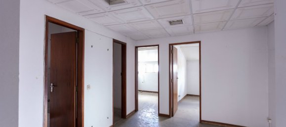 340m² Building in Castelo Branco, Portugal No. 58527 17