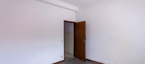 340m² Building in Castelo Branco, Portugal No. 58527 13