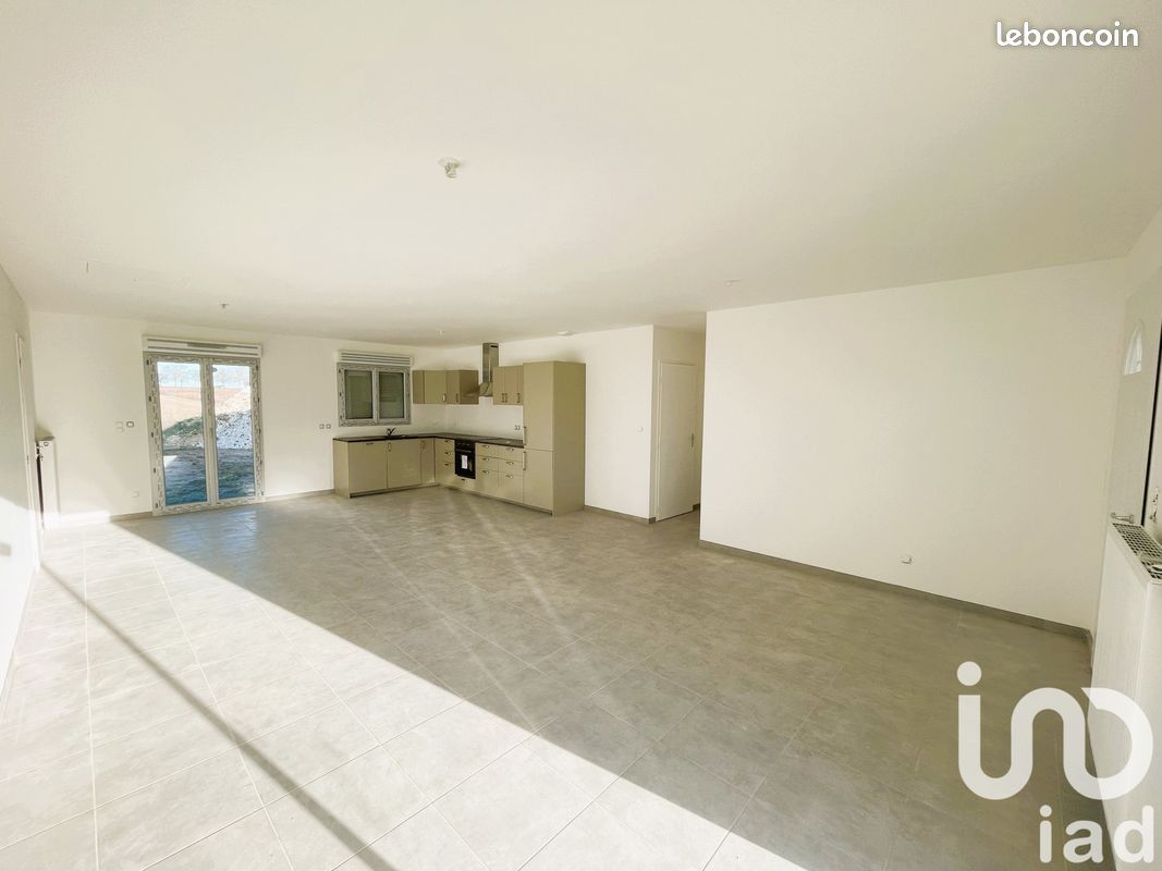 4 bedrooms House in Sommesous, France No. 212551