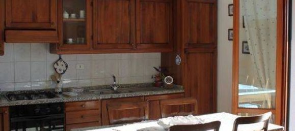 5-salle Appartement à Poppi, Italy No. 108855 4