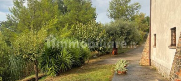 Casa de 4 dormitorios en Loreto Aprutino, Italy No. 81715 14