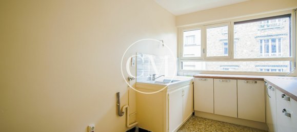 2 chambres Appartement à Versailles, France No. 178186 9