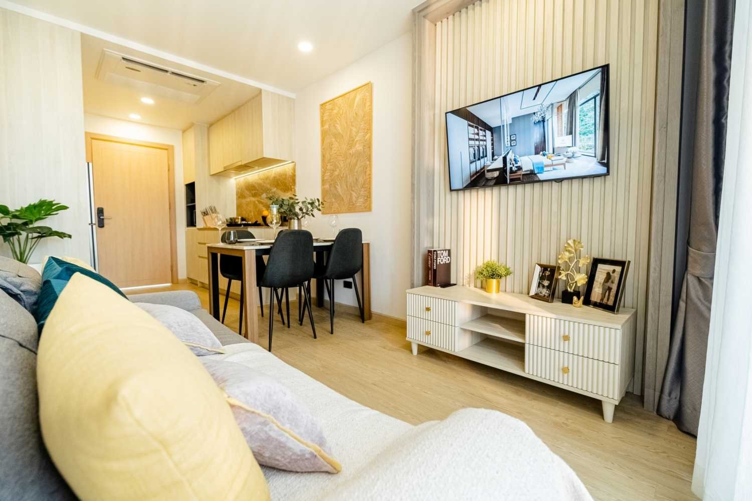 1 bedroom Condominium for sale in Bang Tao, Phuket, Southern Thailand, Thailand № 79117
