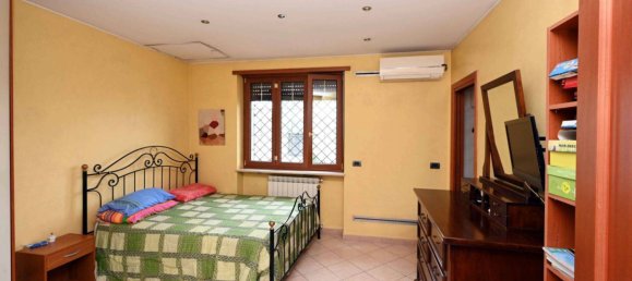 3 Schlafzimmer Villa in Settimo Torinese, Italy, Nr. 103620 14