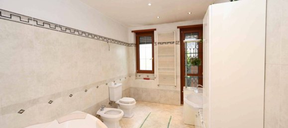 3 Schlafzimmer Villa in Settimo Torinese, Italy, Nr. 103620 11