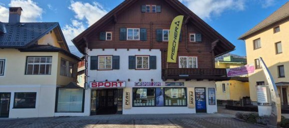 Building in Bad Goisern am Hallstattersee, Austria No. 8285 4