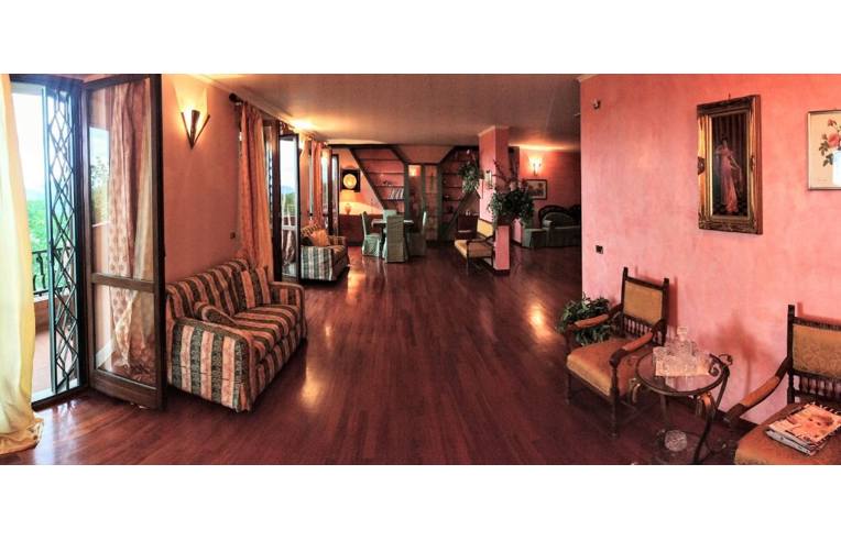 Villa de 4 dormitorios en Chieti, Italy No. 252448