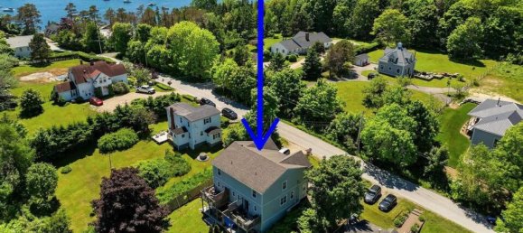 6 bedrooms House in Chester, Canada No. 246 2