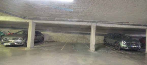 Estacionamento em Fleury-les-Aubrais, France N.º 94212 6