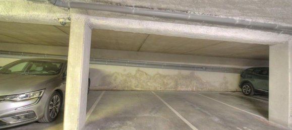 Estacionamento em Fleury-les-Aubrais, France N.º 94212 5