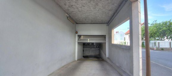 Estacionamento em Fleury-les-Aubrais, France N.º 94212 7