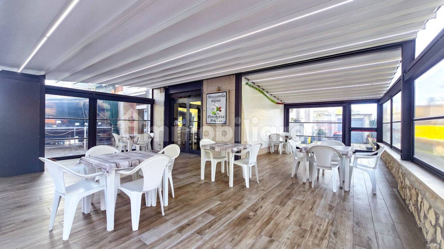 1 room Commercial property in Anzio, Italy No. 313441