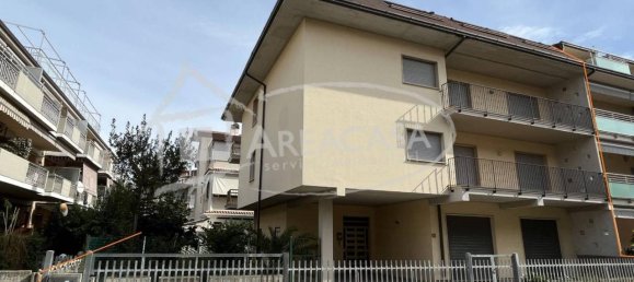 13 rooms Villa in Alba Adriatica, Italy No. 142410 2