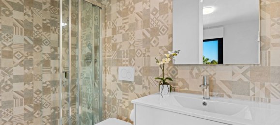 Apartamento de 2 dormitorios en Alicante, Spain No. 63953 10