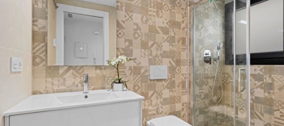 Apartamento de 2 dormitorios en Alicante, Spain No. 63953 26